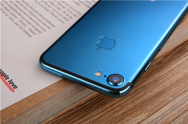 苹果iPhone7/Plus亮蓝色定制版